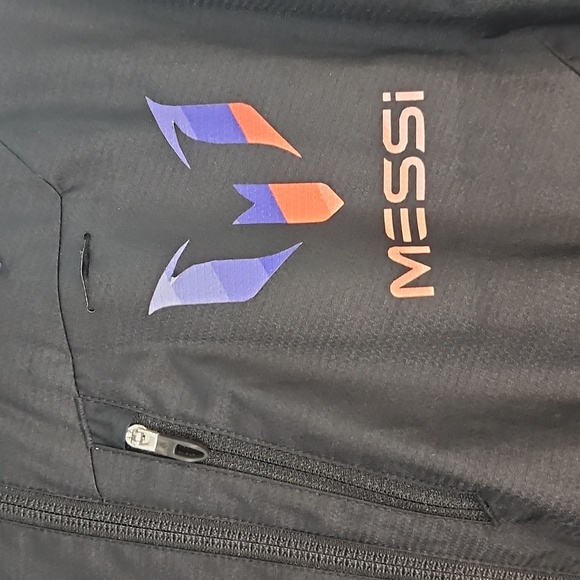 Messi Rain Coat - Picture 2 of 8